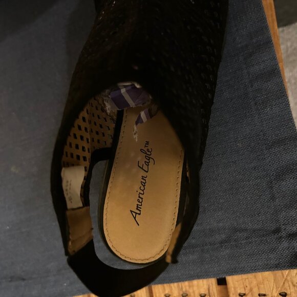 American Eagle Sandals - Picture 2 of 7